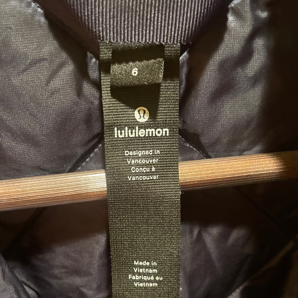 Lululemon Athletica Dark Blue Quilted Vest - Picture 2 of 7